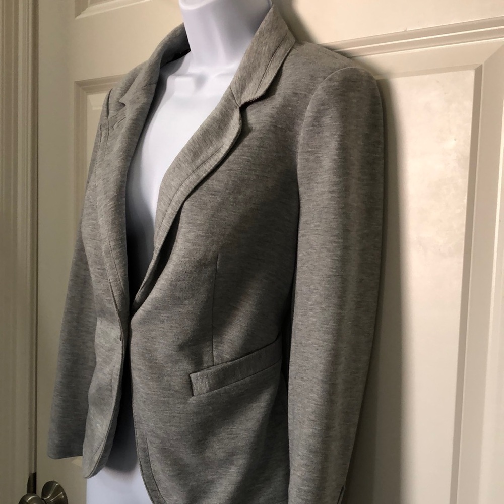 Blazer - Picture 4 of 5